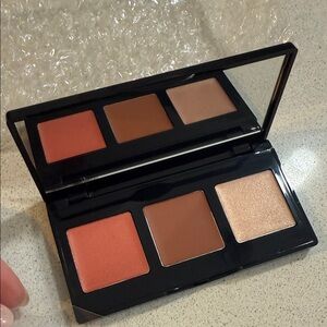 NEW Laura Geller Multitasking Palette in Nude Shades